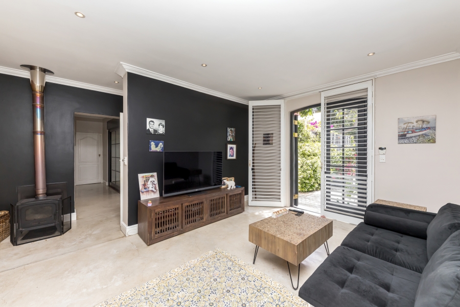 2 Bedroom Property for Sale in Claremont Upper Western Cape